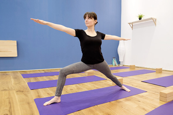 Notre professeur de Yoga chez Small